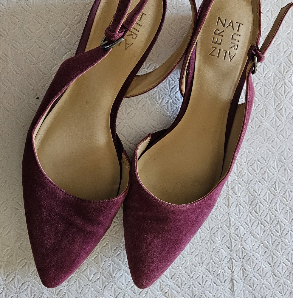 Naturalizer Women's Magenta Slingback Heels